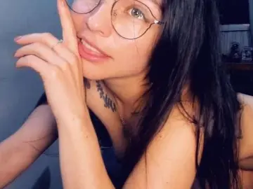 Cherry Live Sex Cam of rosse25